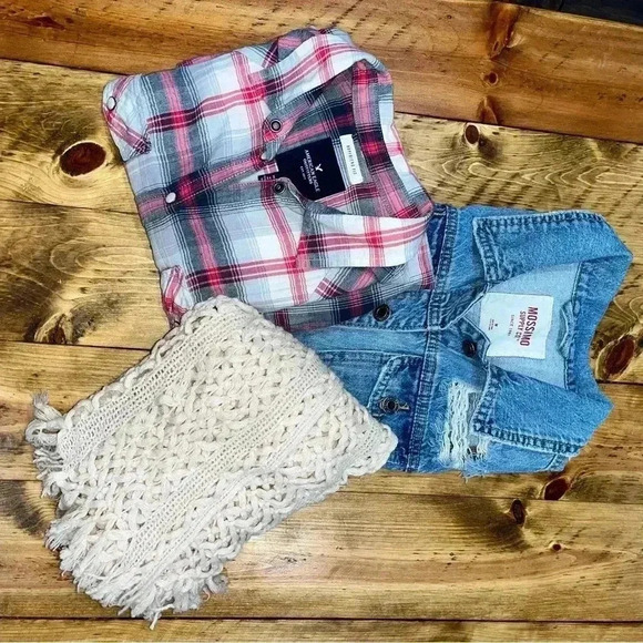 3 piece lot American Eagle boyfriend plaid cats eye snap up, denim vest & scarf - Picture 10 of 13